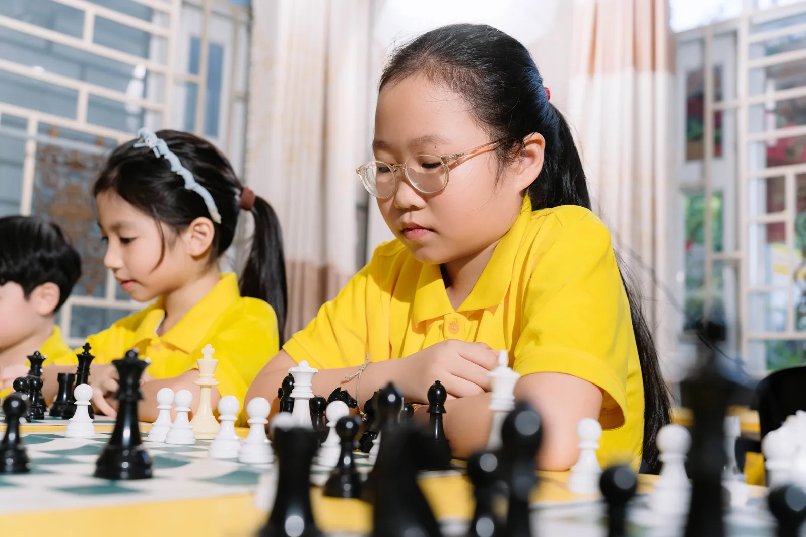 Truyện bó đũa — bài học phối hợp quân trong cờ vua